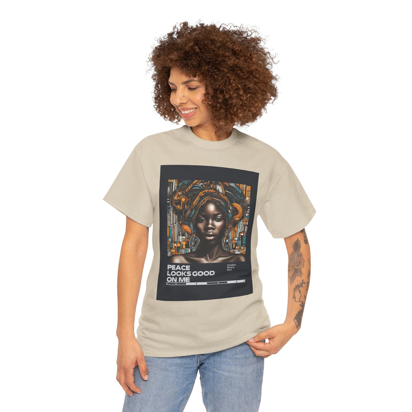 Peace Looks good on me Unisex Heavy Cotton Tee